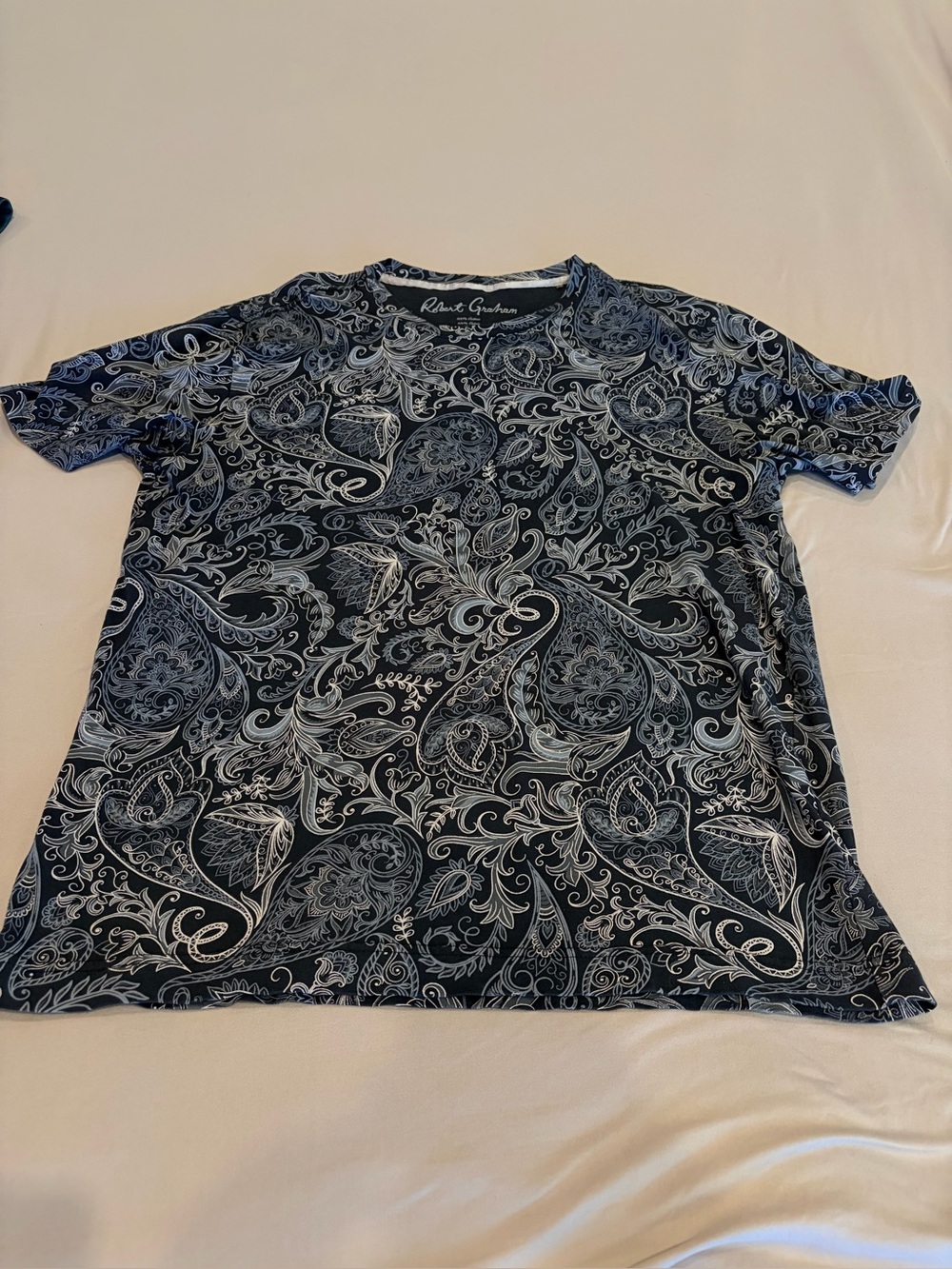 Robert Graham Paisley T-Shirt – Black/Gray – Men’s Large
